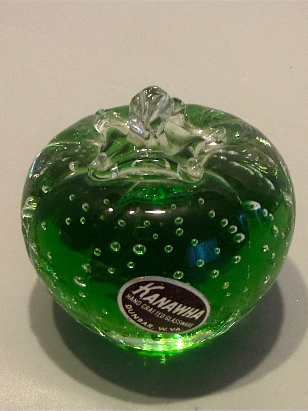 Kanawha Handcrafted Glassware Apple 🍏 Paperweight